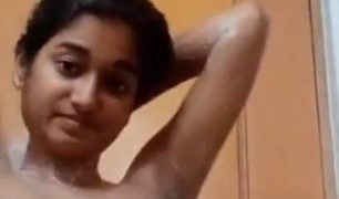 Video Mandi Cewek India Sendiri Yang Panas