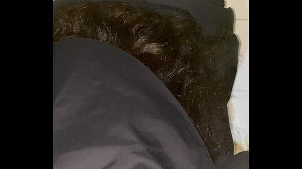 Sekretaris Berhijab Arab Yang Menggairahkan Digoyang Di Kamar Mandi Kantor