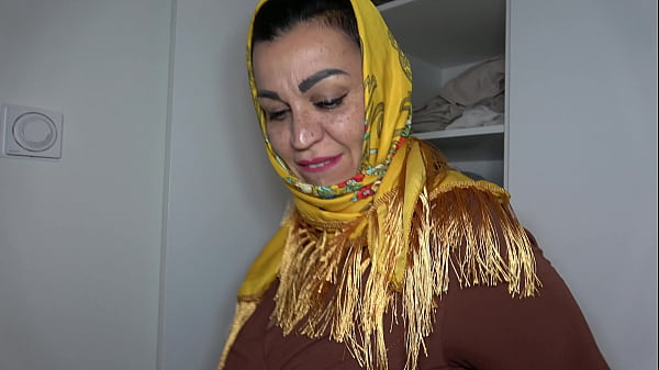 Arab Hijabi Stepmom With A Juicy Fat Ass – سكس عربي
