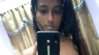 Remaja Tamil Telanjang Di Kamar, Selfie Buat Pacar, Siap Digoyang