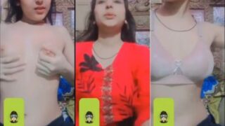 Video Call Bugil, Cewek 18 Tahun Desi Lagi Hot Banget Goyangin Badan.