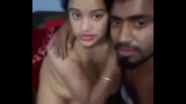 Cewek India, Siap Dimanjain Sampai Minta Ampun, Bibirnya Merah, Badannya Panas Bikin Pengen Gigit.