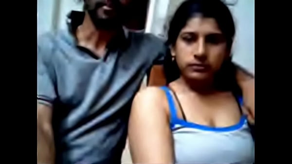 Desi Pasangan Doyan Pamerin Kemaluan Di Webcam