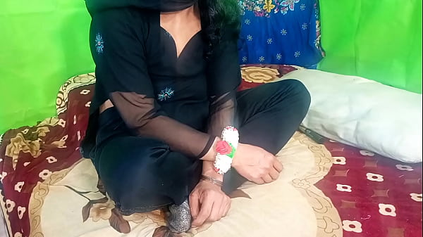 Bhabhi Muslim Seksi Dihardcore Anal Kasar Sama Kontol Dever India, Doggystyle Anal Fuck