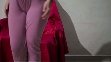 Cewek Chindo Toge Montok Pakai Tanktop Satin Genit, Pamer Memek Basah Ke Kamera