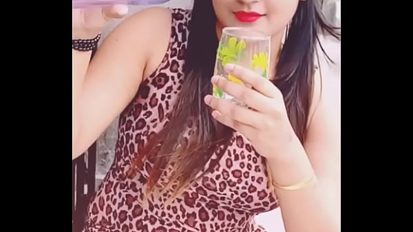 Cewek India Gaya X, Pose Hot Bikin Ngaceng.