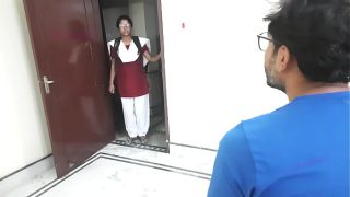 Cerita Panas: Gadis Bengali Polos Digilir Orang Asing – Kisah Sex Hindi