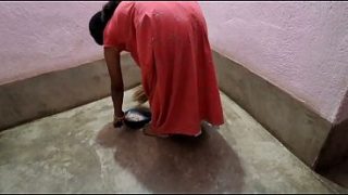 Bocah Nakal Lagi Main-main Sama Istri Orang India Yang Lagi Basah.