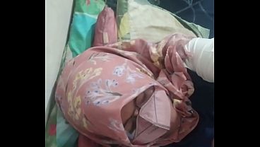 Tante Riani Melahap Kontol Dengan Penuh Nafsu Dan Merasakan Kenikmatan Yang Menggila