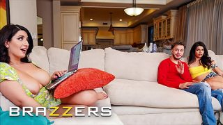 Sarah Arab Si Binal Menggoda Pacar Temen Sekamar, Ngewe Panas-panas Di Belakangnya – Brazzers