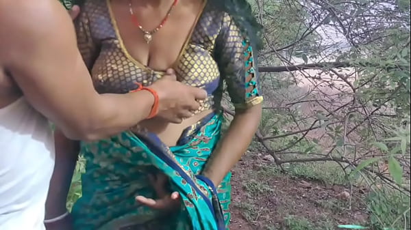 Desi Santhali Bhabhi Lagi Ngentot Di Luar, Basah Kuyup