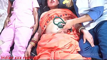 Doktor Bejat Vs Ibu Tiri Sange, Adegan Panas India Full Hindi