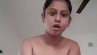 Bantal India Digosok Sambil Colmek, Bikin Basah Makin Ngefly