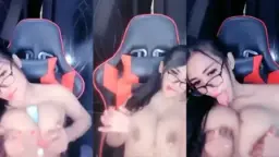 Guru Ezzha, Toket Gede Bikin Nafsu Brutal, Siap Dijilat Habis-habisan.
