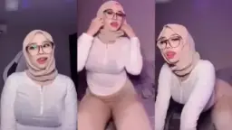 Hijab Goyang Hot, Paha Mulus Gerak Binal Lagi