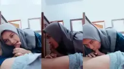Jilbab Cantik Nyepong Kontol Teman Suami, Bibir Merah Basah Kencang Ngehisap Sampai Keluar Air.