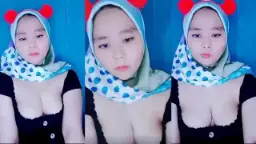 Ukhti Pamer Belahan Montok Dedek Rara