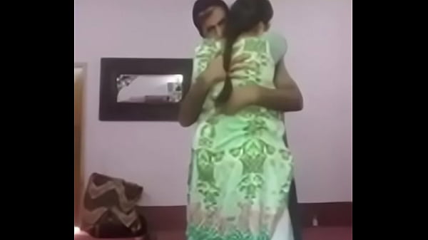 Desi Pasangan Lagi Asik Di Ranjang, Hot Dan Penuh Gairah