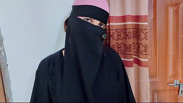 Jasmine Si Hijabi Pelacur Digebuk Sama Orang Asing Sambil Ngehe