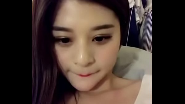 Cewek China Colmek Depan Kamera Sampe Muncrat, Keliatan Polos Tapi Bejat Banget.