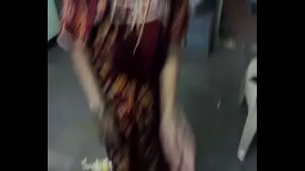 Ibu-ibu India Nakal Lagi, Siap Digoda Dan Dipermainkan