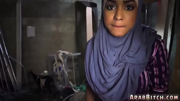 Cewek Arab Abg Sama Ibu-ibu Muslim Di Titik The Booty Drop, 23km Dari Sini, Bikin Makin Panas.
