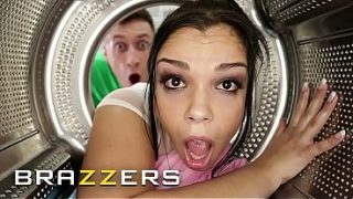 Tontotan Mampus! Para Bintang Brazzers Terjebak Situasi Panas, Berujung Ngentot Brutal Di Kompilasi Ini
