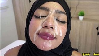 Janda Muda Berjilbab Digebukin Sampe Crot Di Dalem, Habis Itu Dibiarin Aja.