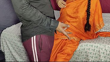 Bokep India: Dever Ngecrotin Memek Bini Bapaknya Yang Haus Kontol