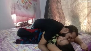Video Bokep Kakak Adik Tiri India Paling Hot Dengan Suara Jelas Dan Musik Penggoda