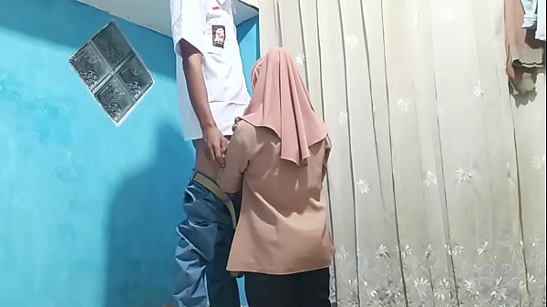 Murid Bobok Bu Guru Abis Pulang Sekolah, Sisa Pelajaran Dilanjutin Di Ranjang.