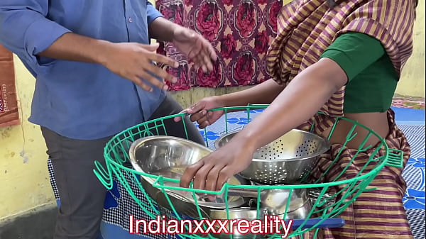 Cerita Panas Keluarga Tiri India Paling Enak, Suara Hindi Jelas Bikin Makin Greget