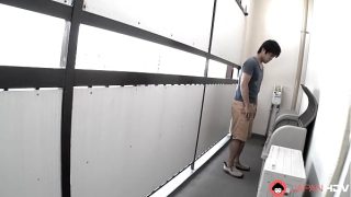 Ibu Rumah Tangga Jepang Reiko Kobayakawa Ngerasain Bibirnya Basah Kuyup, Ngejilat Kontol Gede Tanpa Sensor.