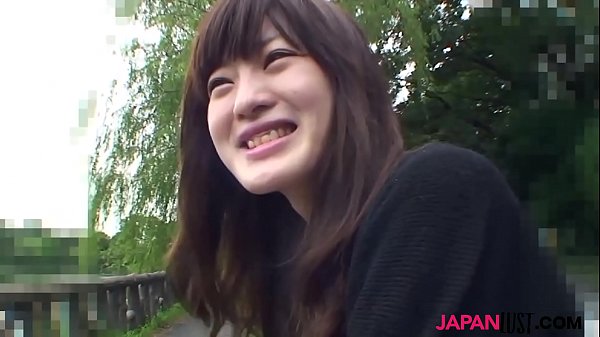Cewek Jepang Aki Tajima Digenjot Kontol Asia Mentah Sampai Meringis.