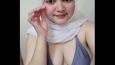 Awal Hari Nge-twerk Pake Hijab, Bikin Makin Menggoda