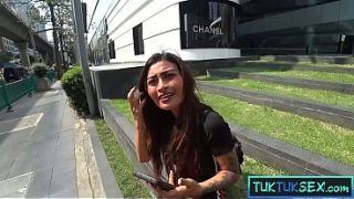 Dada Montok Mungil Ala Thai Milf Amateur, Ngewe Panas Sama Bule Gede