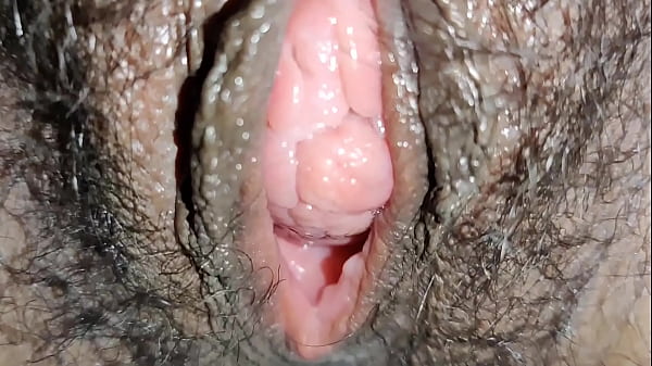 Desi Bhabhi Ki Gili Chut Ka Maza Hi Kuch Aur Hai