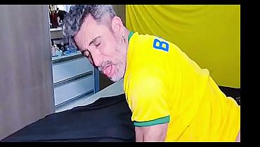 Orang Arab Datang Ke Brasil Dan Muncurin Lubang Celah Pantat Si Gede Brasil (cuplikan)