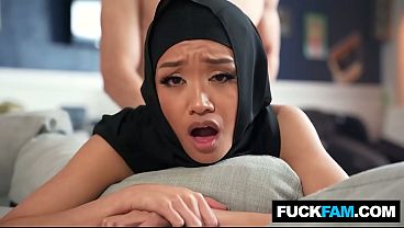 Jade Kimiko & Parker Ambrose: Si Hijabi Kena Kenalin Budaya Amerika Yang Bikin Malu-maluin