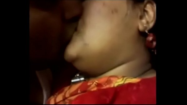 Desi Aunty, Siap Digoyang Di Kamar Gelap.