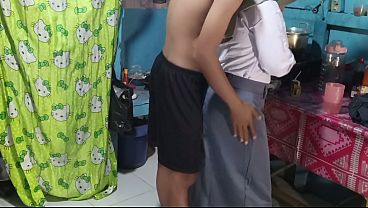 Ngentot Adik Ipar Di Dapur, Pas Siap-siap Berangkat Sekolah, Makin Greget