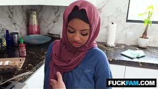 Ebony Hijabi Si Cewek Belajar Nakal Bareng Hadiya Honey & Allen Swift