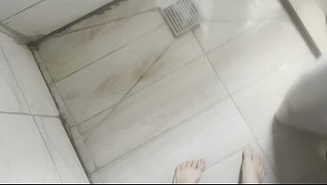 Aku Nemuin Dildo Di Bokap Tiri Arabku, Terus Kuajakin Ngerasain Kontol Asli.