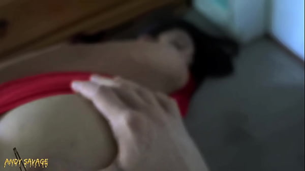 Abis Pulang Kerja, Cewek China Digebuk, Paginya Kena Facial Dalem-dalem Di Tenggorokan.