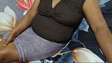 Ibu Tiri Asia Yang Horny Lagi Liburan, Bikin Senggama Panas Di Pantai.