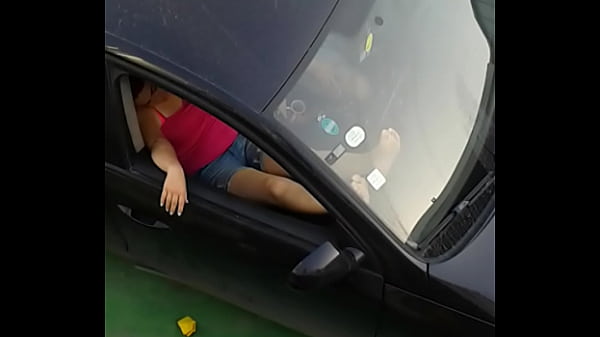 Gadis Arab Seksi Lagi Horny Di Tempat Umum, Siap Digenjot Semua Orang.