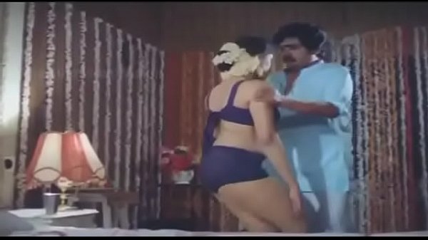 Wanita India Siap Dimanjain, Tubuhnya Bikin Ngiler!