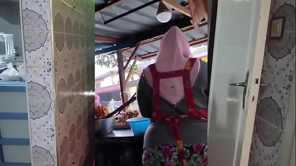 Dukun Panggil Nikmat, Montok Ibu-ibu Indonesia Berlilit Jilbab Basah Keringetan