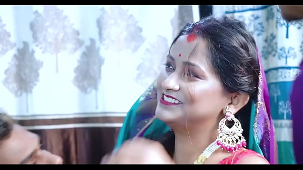 Ngentot Lembut – Bhabhi India Pakai Sari, Digarap Suami Dengan Suara Hindi Bikin Merem Melek