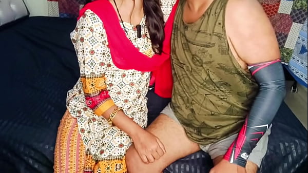 Mami Ko Paise Kamane Ka Muft Tarika Batakar Bhanje Ne Jam Ke Choda